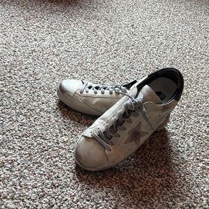 Women's Gray Star Sneakers